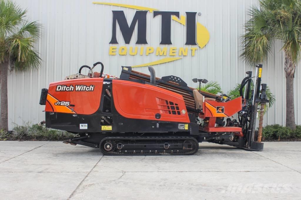 Ditch Witch JT25 Horizontální vrtací zařízení