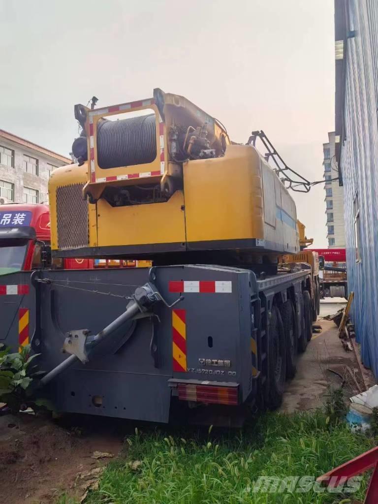 XCMG XCA300 Univerzální terénní jeřáby