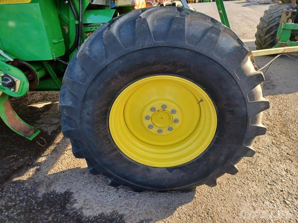 John Deere W 540 Sklízecí mlátičky