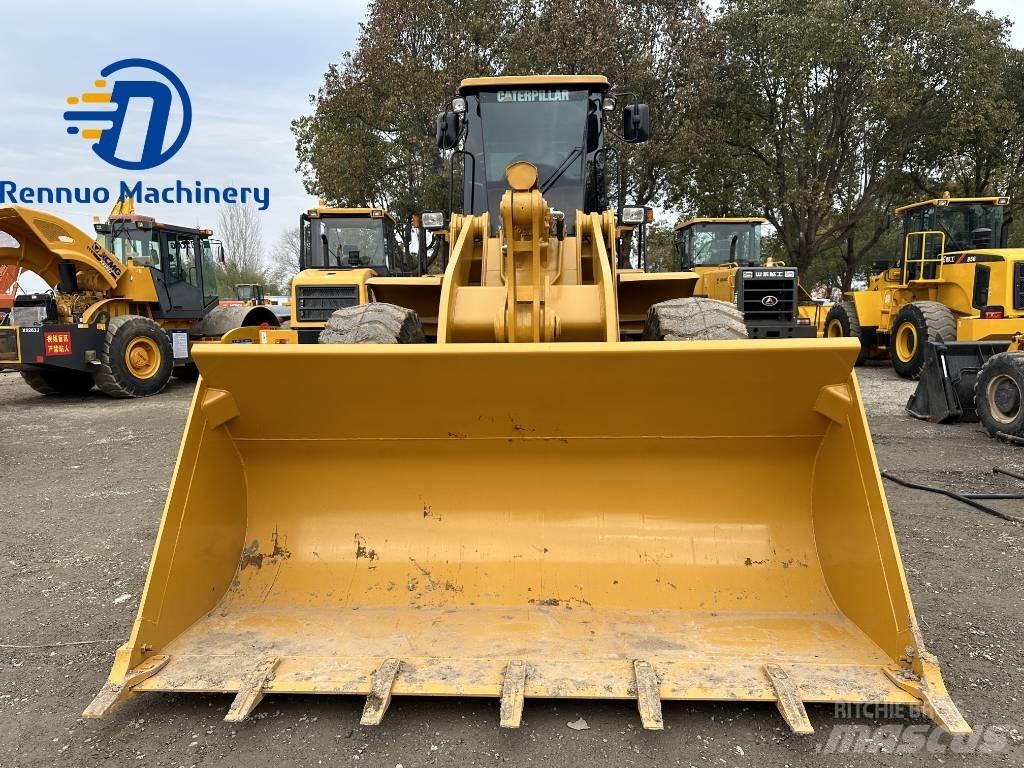 CAT 966H Kolové nakladače