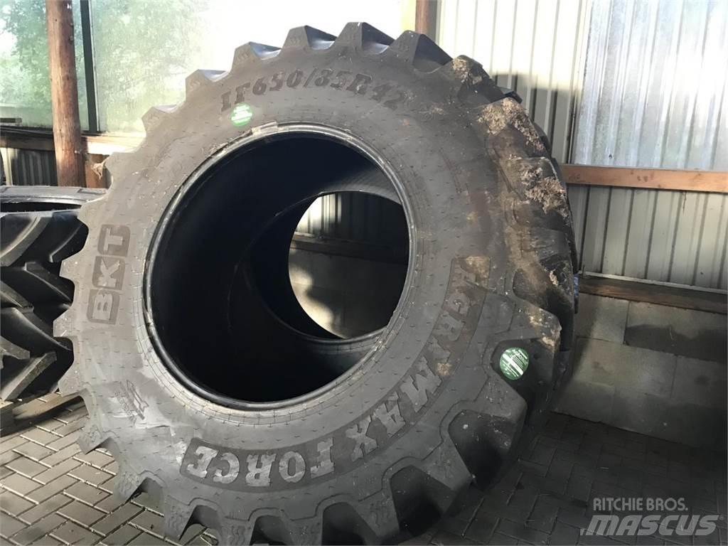 BKT 650/85R42 IF Pneumatiky, kola a ráfky