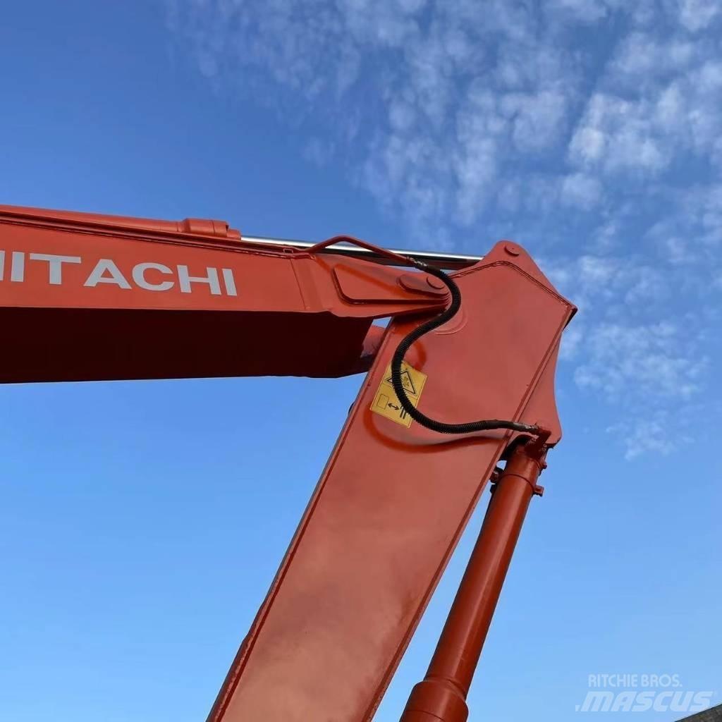 Hitachi ZX200 Pásová rýpadla