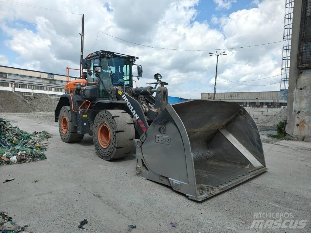 Doosan DL 320-7 Kolové nakladače