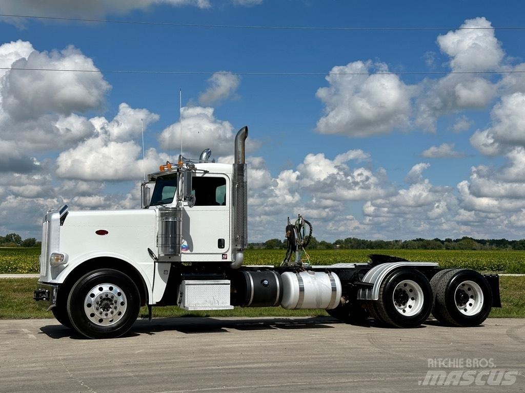 Peterbilt 388 Tahače