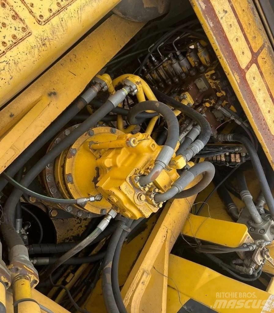 Komatsu PC 450 LC-8 Pásová rýpadla
