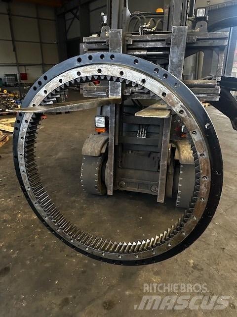 CAT M 316 BEARING Podvozky a zavěšení kol
