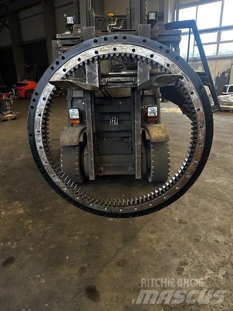 CAT M 316 BEARING Podvozky a zavěšení kol