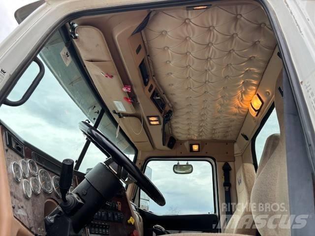 Western Star W 4700 Další