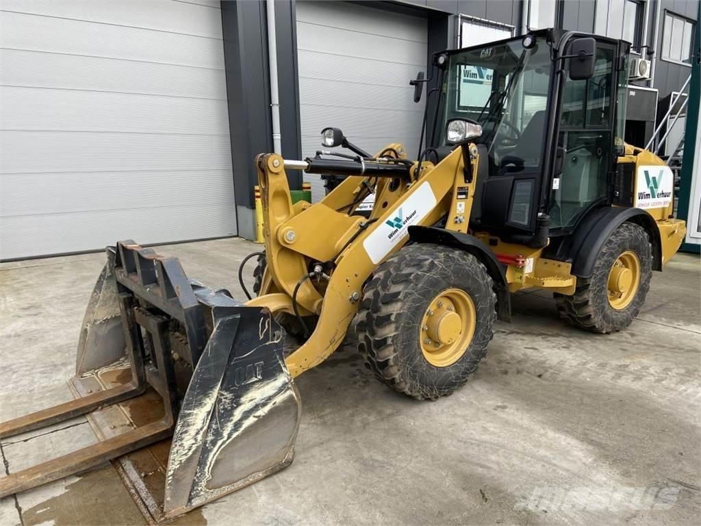 CAT 906M (7164) Víceúčelové nakladače