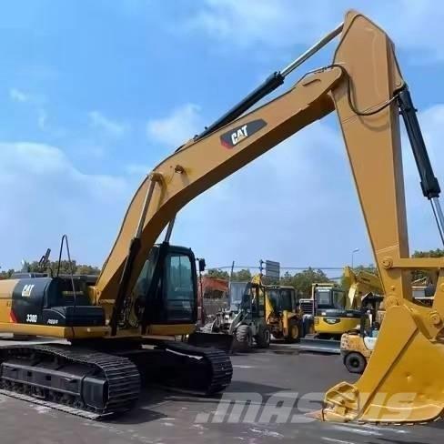 CAT 330 Pásová rýpadla