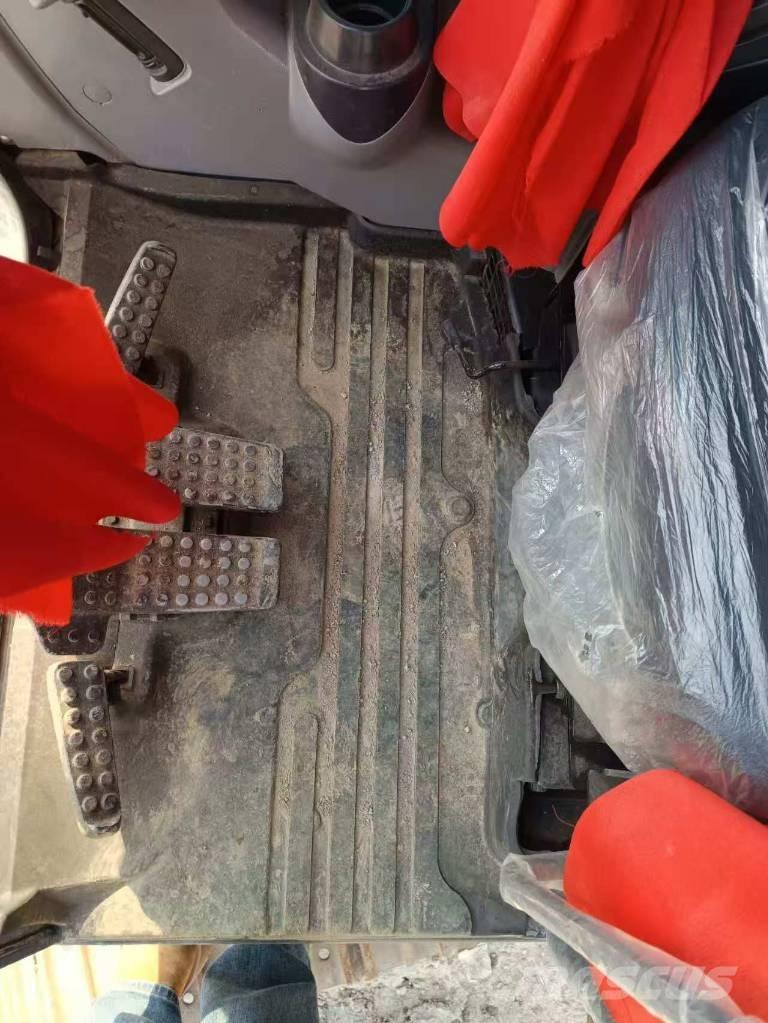 Hitachi ZX 70 Midi rýpadla 7t - 12t