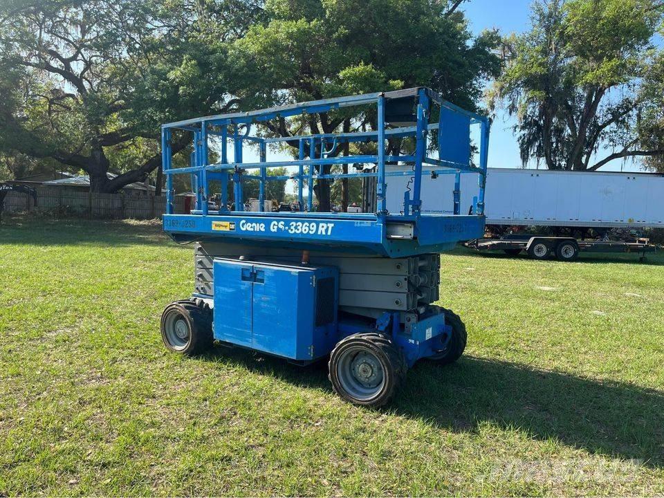 Genie GS 3369 RT Nůžková zvedací plošina