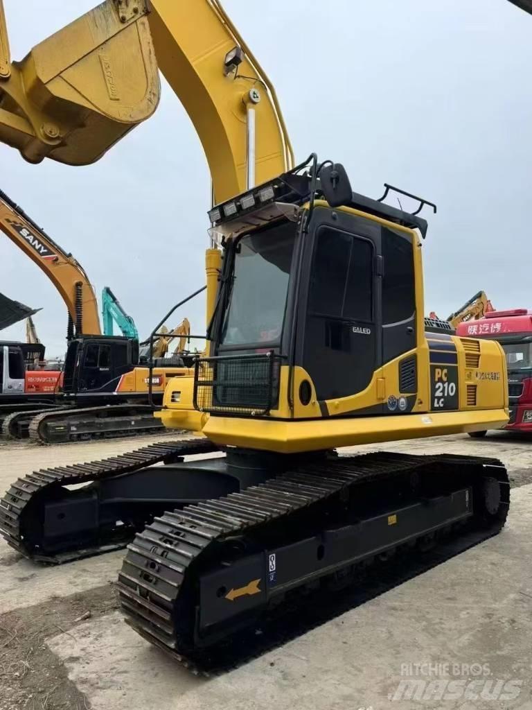 Komatsu 210LC-8 Pásová rýpadla