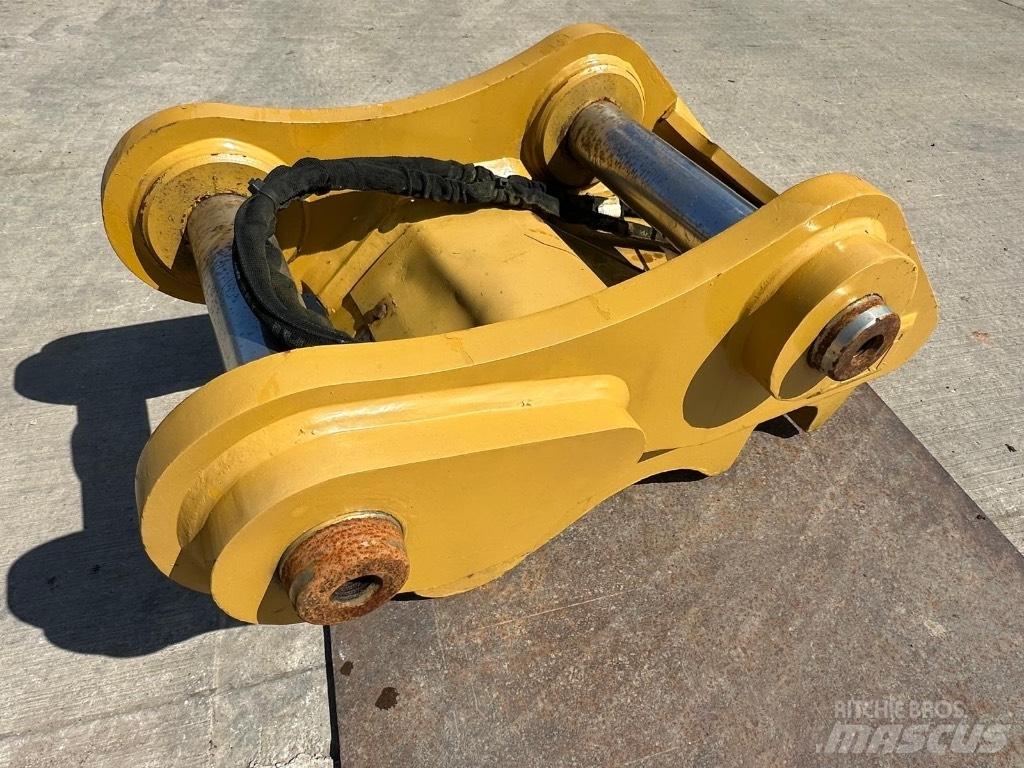 CAT 320 Rychlospojky