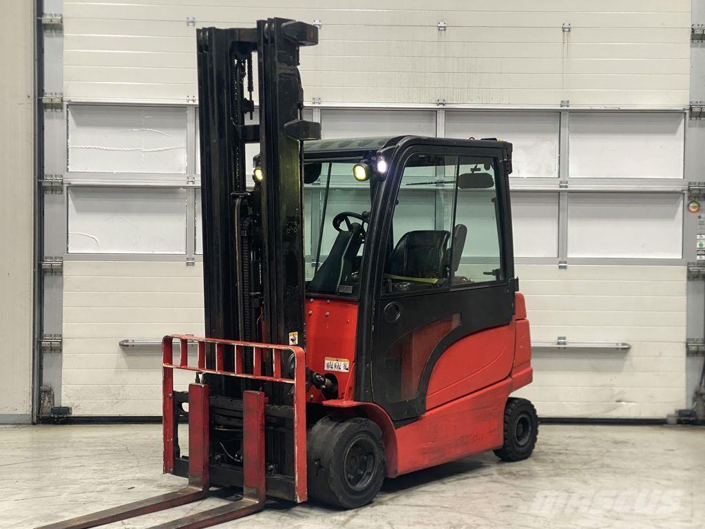 Hyster J3.0XN Akumulátorové vozíky