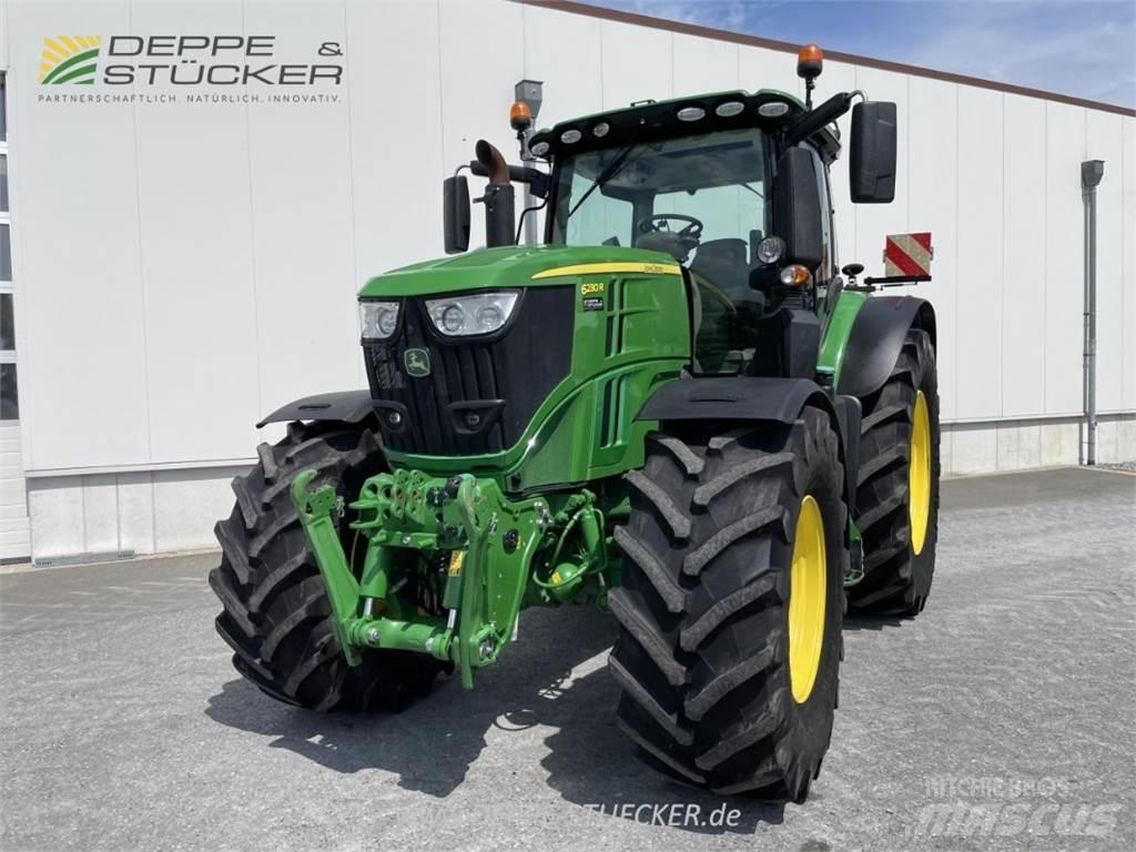 John Deere 6230R Traktory