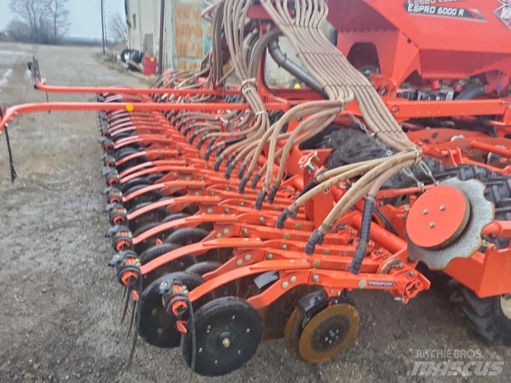 Kuhn Espro 6000 R Mechanické secí stroje