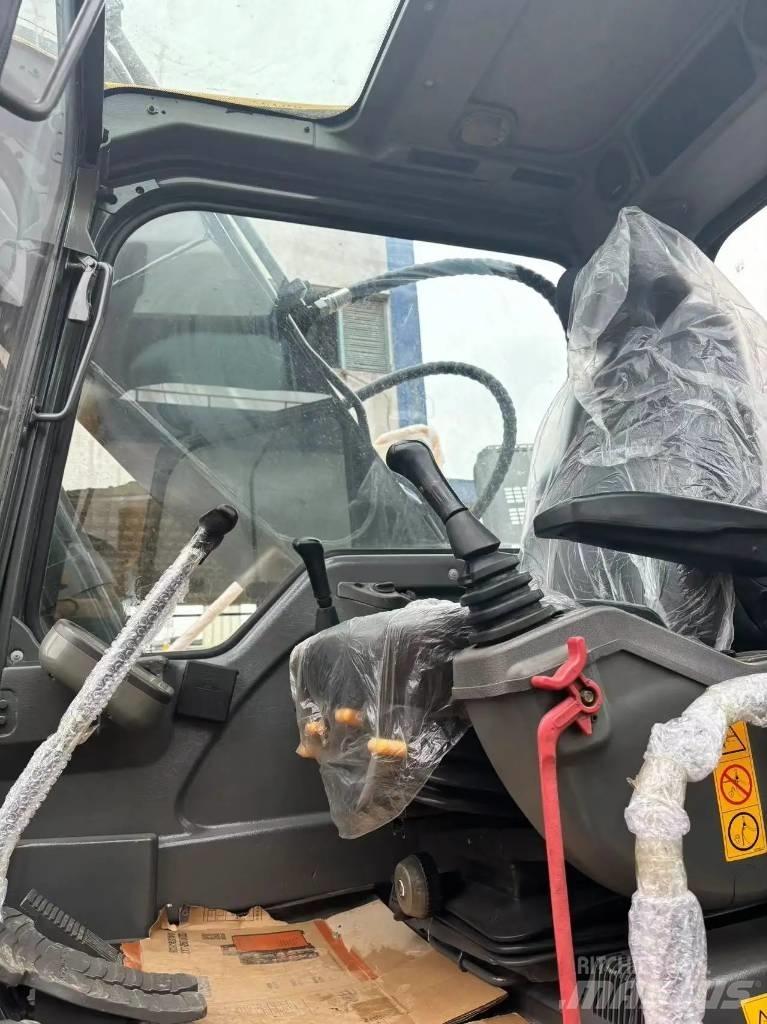 Volvo EC 210 Midi rýpadla 7t - 12t