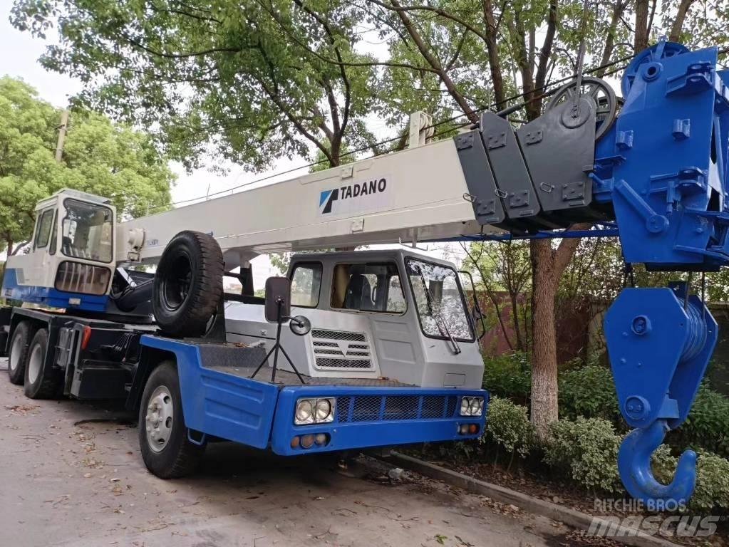 Tadano TL300E Univerzální terénní jeřáby