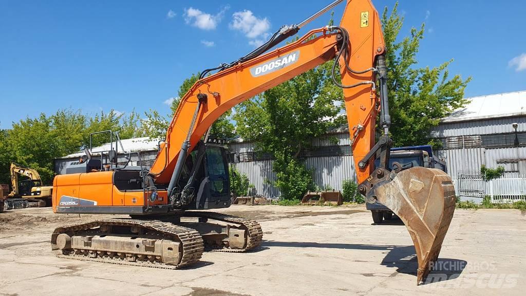 Doosan DX 255 LC-5 Pásová rýpadla