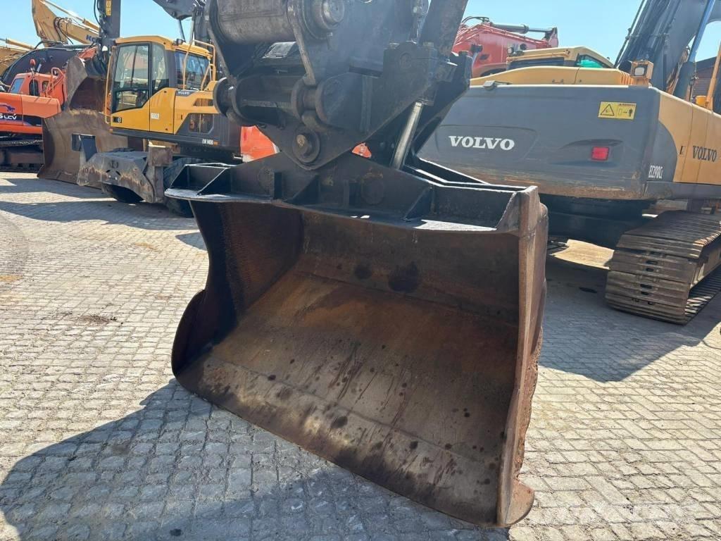 Volvo EC 240 C L Pásová rýpadla