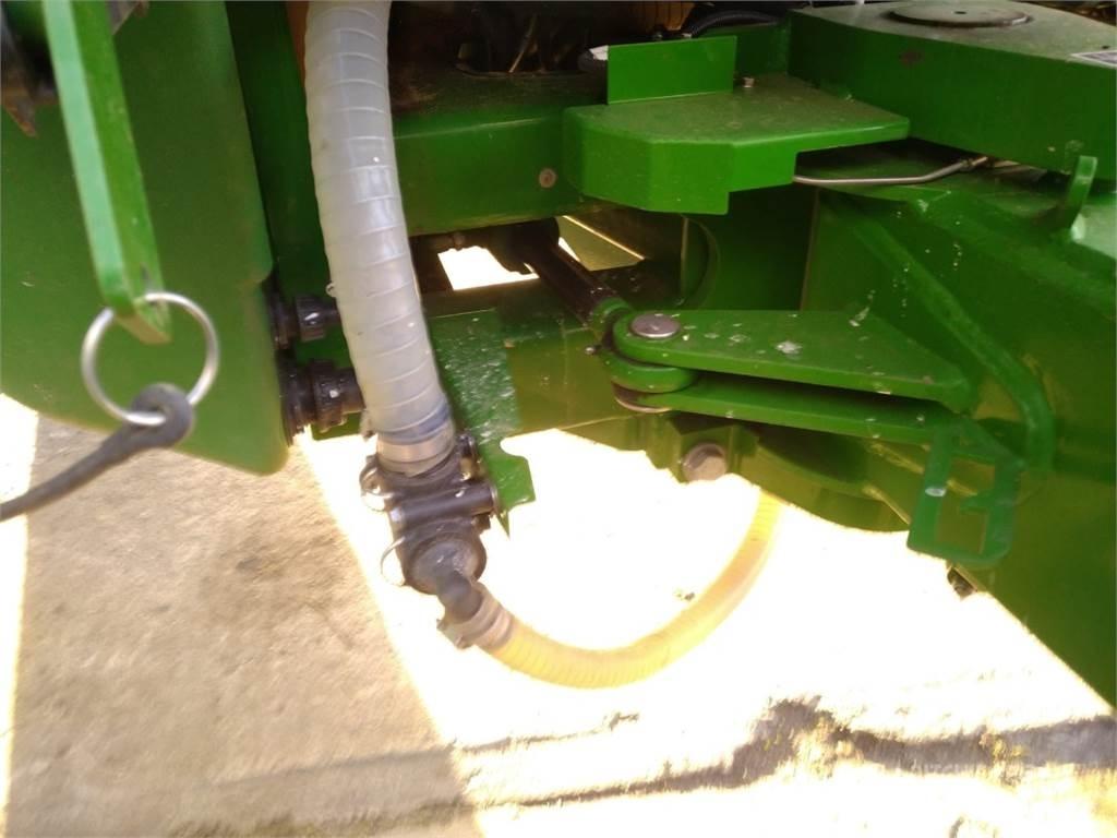 John Deere 740i Tažené postřikovače