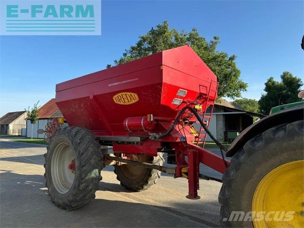 Bredal K105LB Rozmetadlo minerálních hnojiv