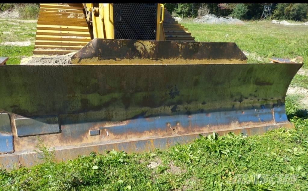 CAT D 6 N Pásové dozery
