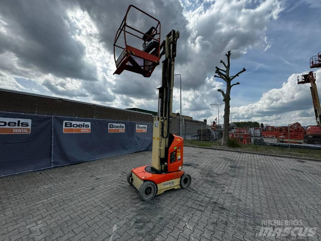 JLG T08E Vertikální sloupové výtahy