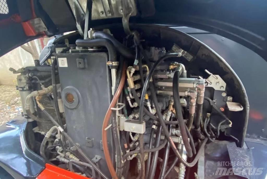 Kubota 165 Pásová rýpadla