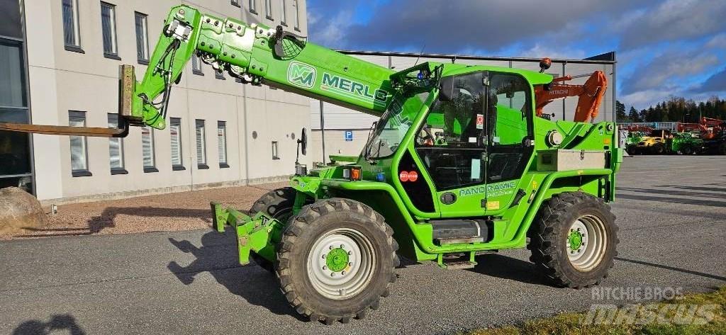 Merlo P40.17PLUS Teleskopické manipulátory