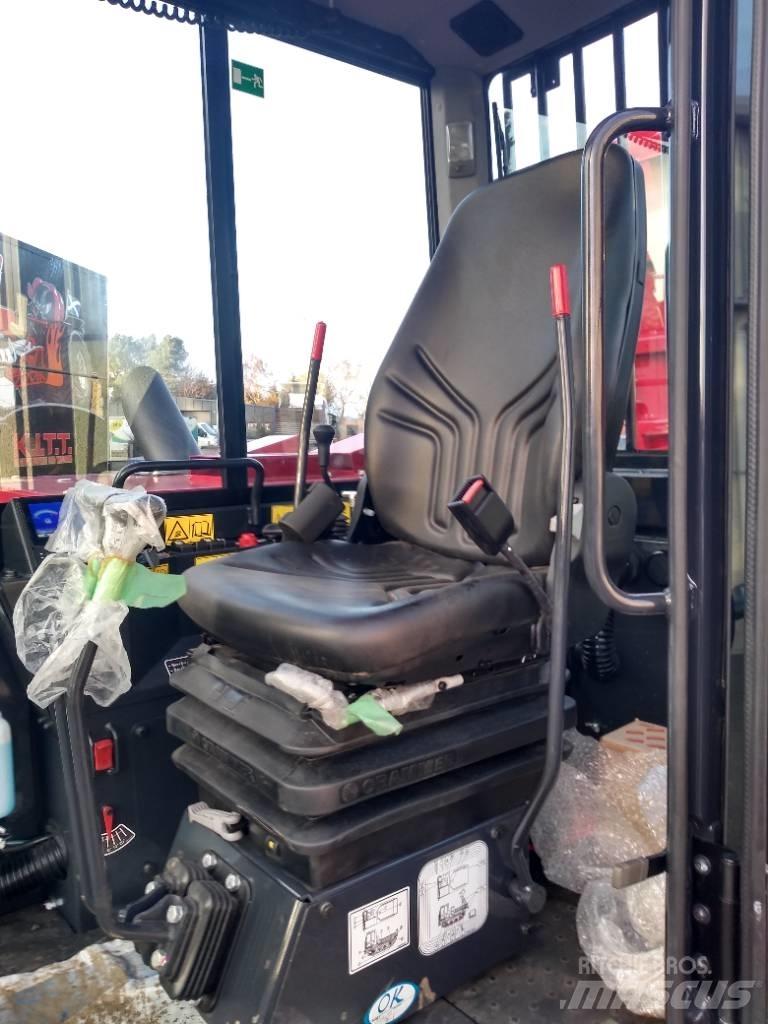 Yanmar C50R-5 Pásové dempry