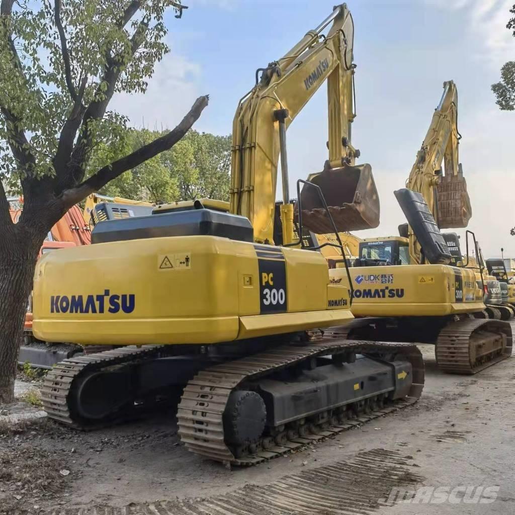 Komatsu PC 300 Pásová rýpadla