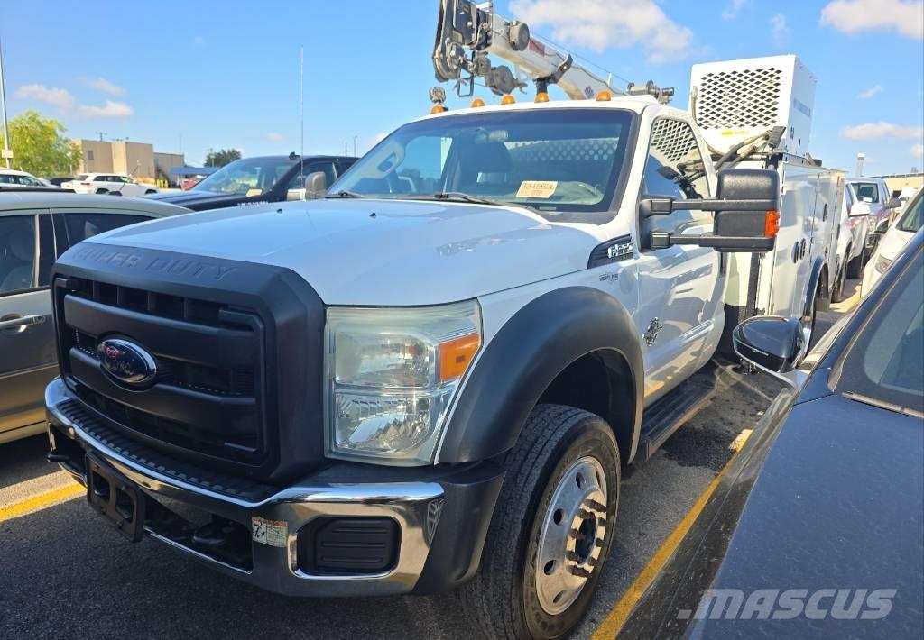 Ford F 550 XL SD Pásové jeřáby
