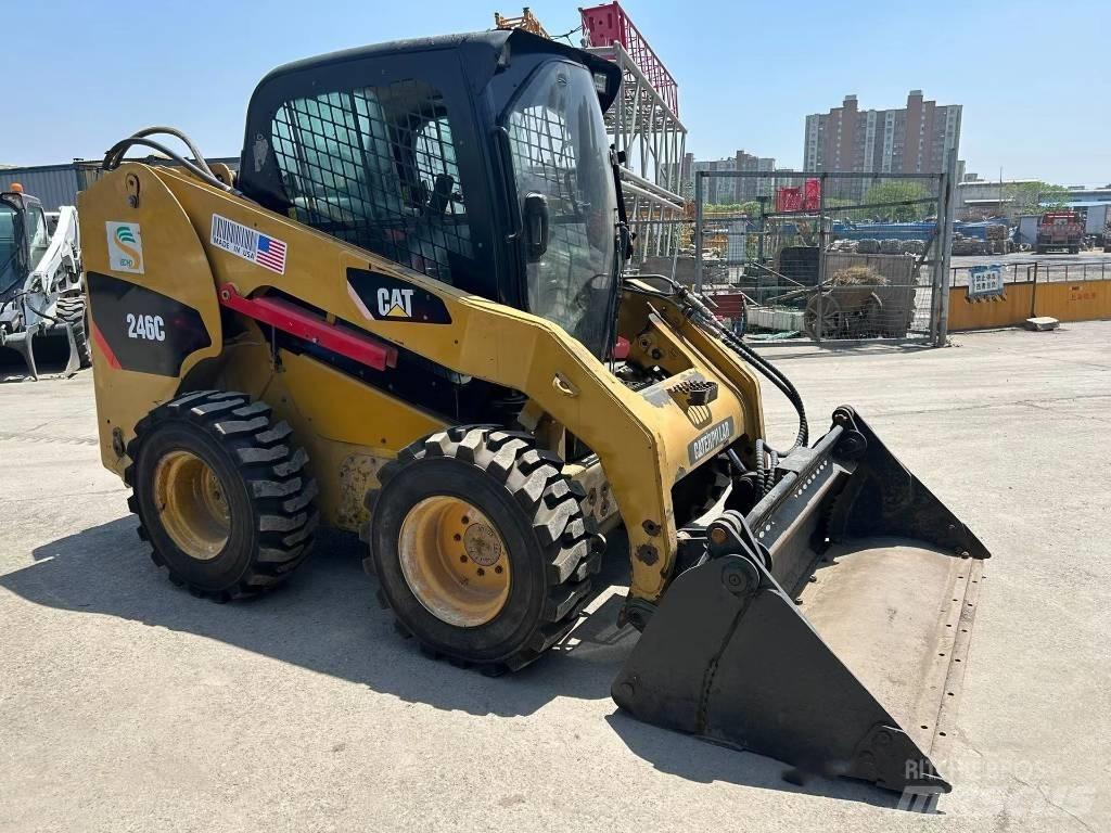 CAT 246 C Smykem řízené nakladače