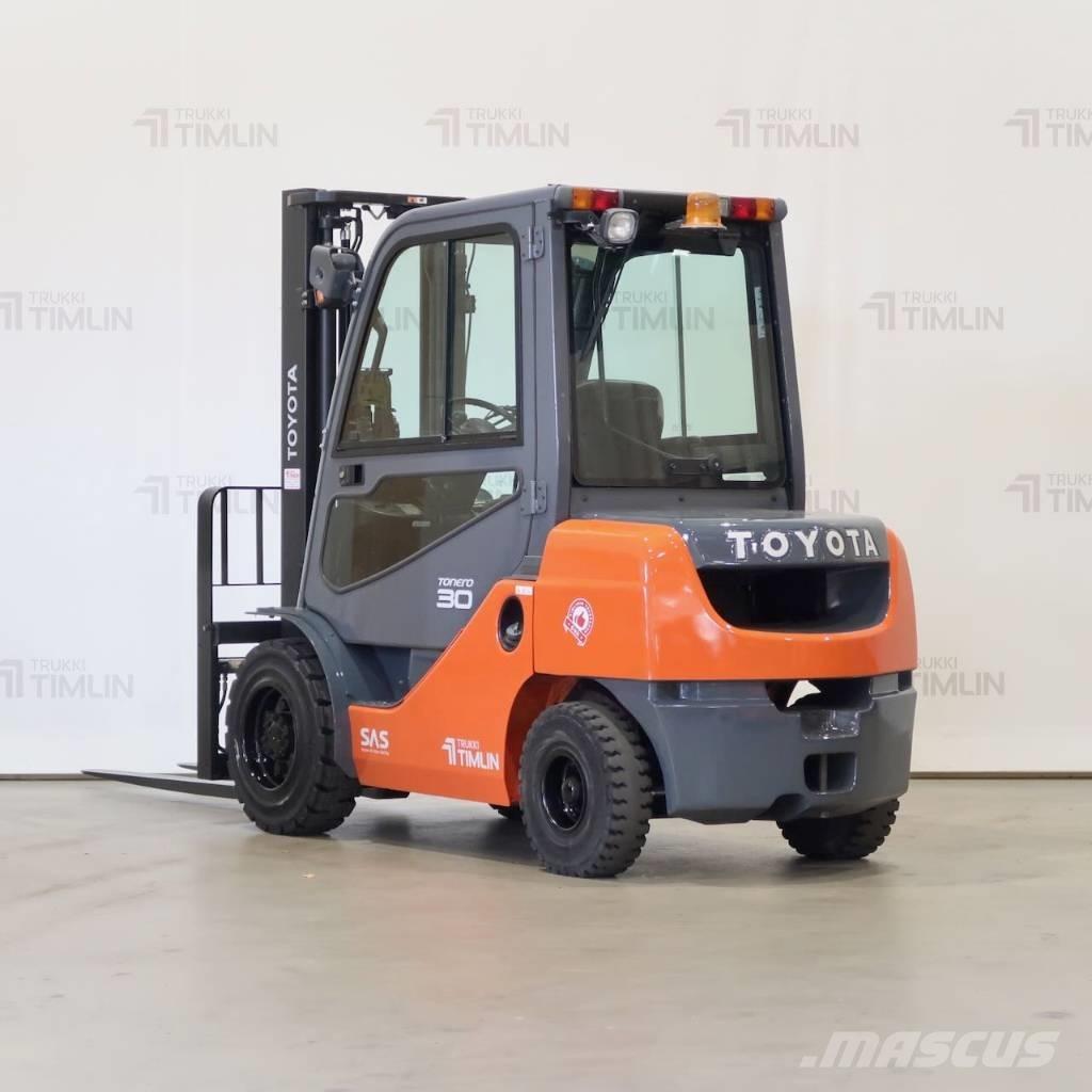 Toyota 02-8FDF30 Dieselové vozíky