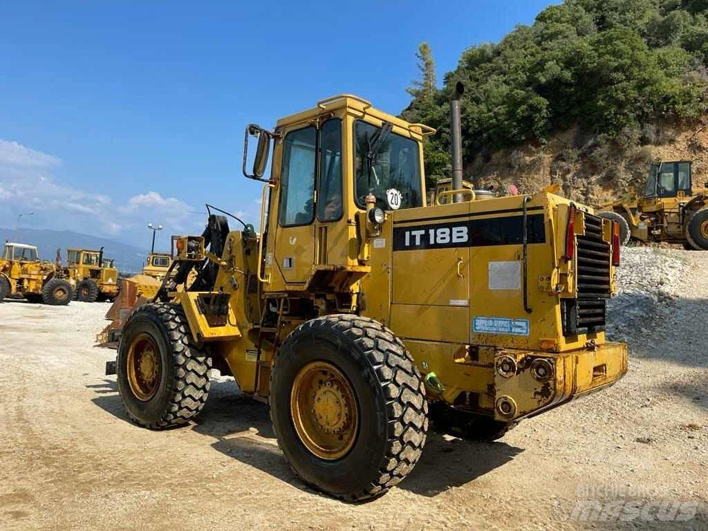 CAT IT 18 B Kolové nakladače