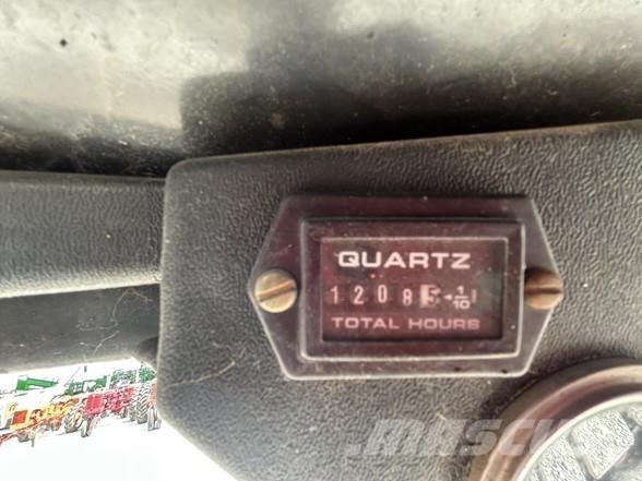 Bobcat 543B Smykem řízené nakladače