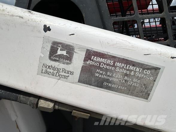 Bobcat 543B Smykem řízené nakladače