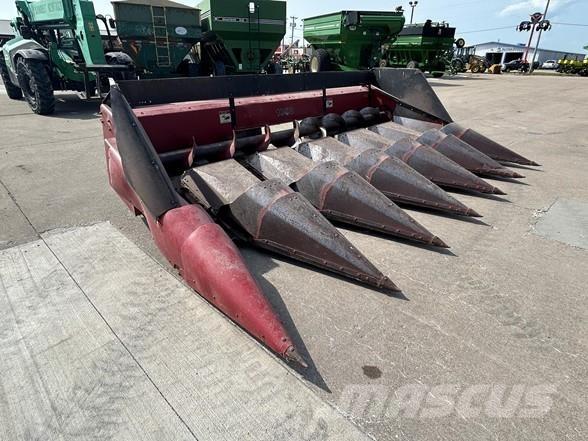 Case IH 1063 Kombajnové hlavice