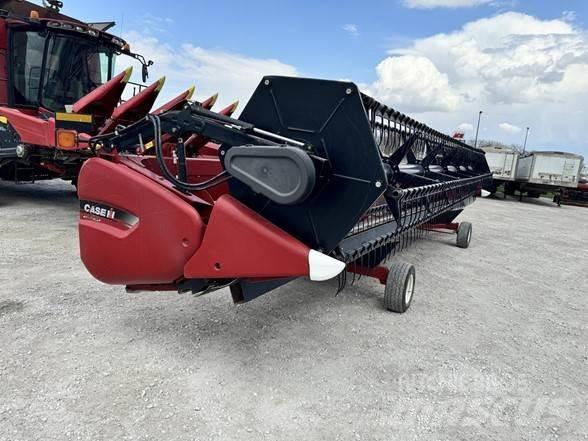 Case IH 3020 Kombajnové hlavice