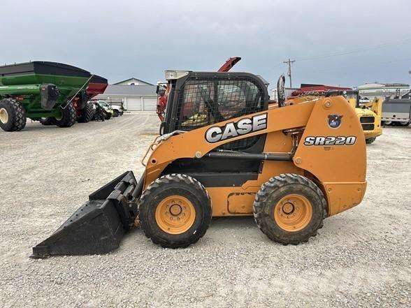 CASE SR220 Smykem řízené nakladače