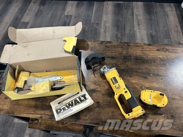 DeWalt DC411 Přístroje, měřící a automatizační zařízení