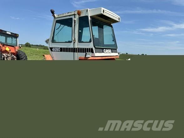 J I Case 4690 Traktory