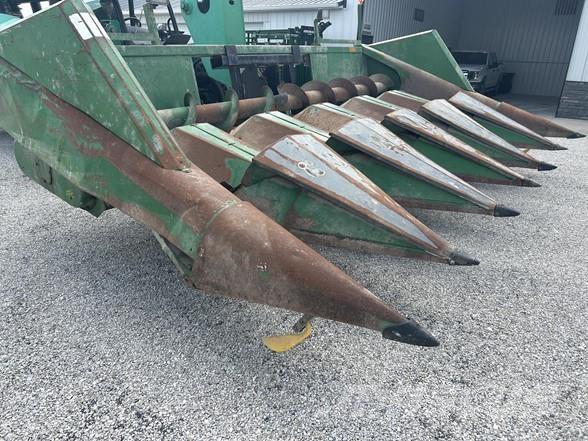 John Deere 643 Kombajnové hlavice