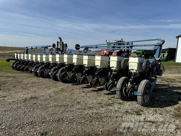 Kinze 3600 Sázecí stroje