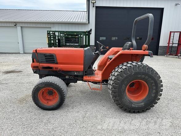 Kubota L4200 Traktory