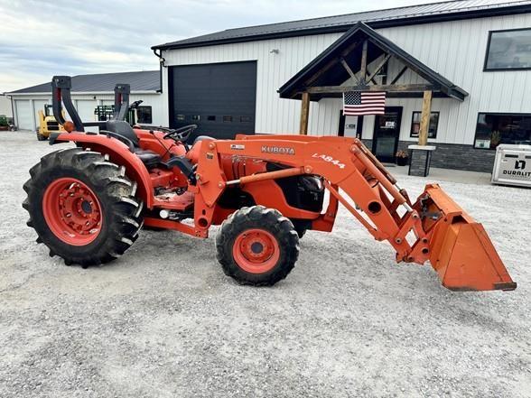 Kubota MX5100D Traktory