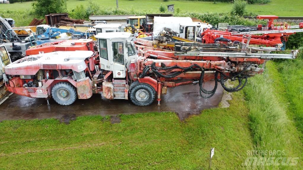 Sandvik DT820SC Tunelové a podzemní důlní vrtačky