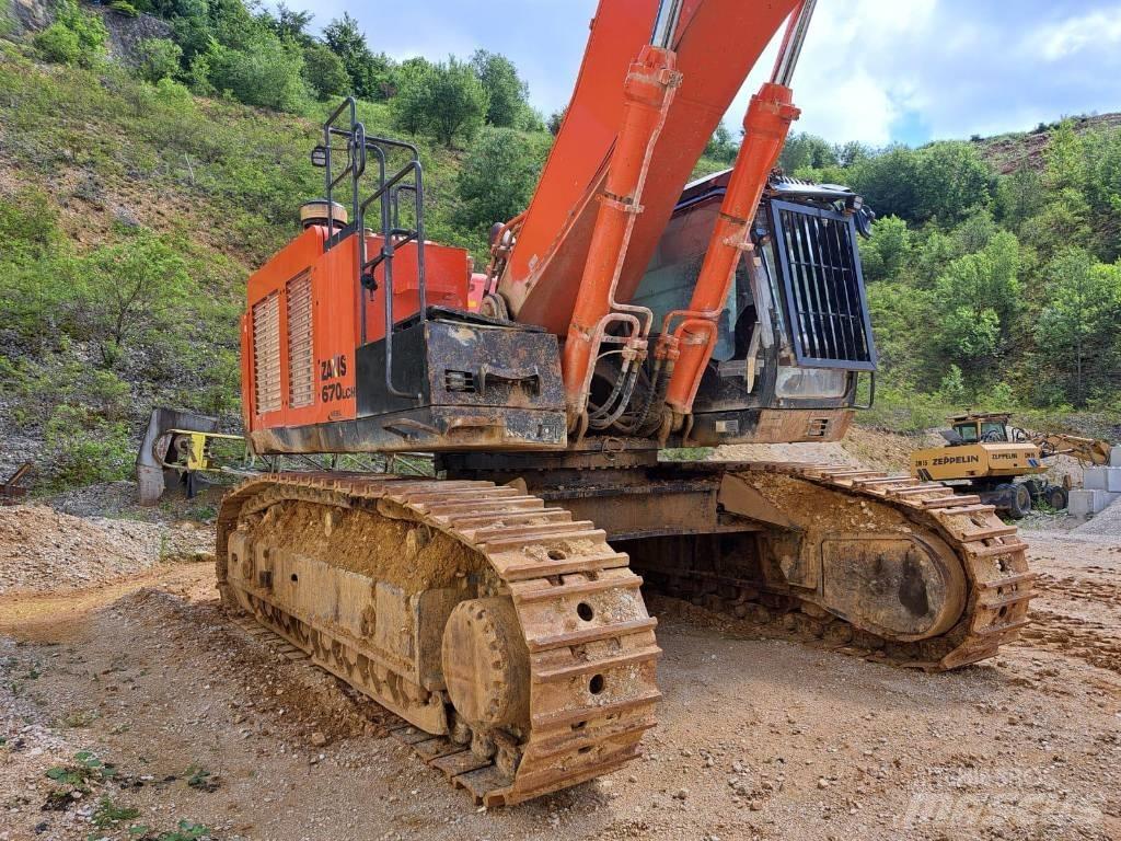 Hitachi ZX670ICH-5B Pásová rýpadla